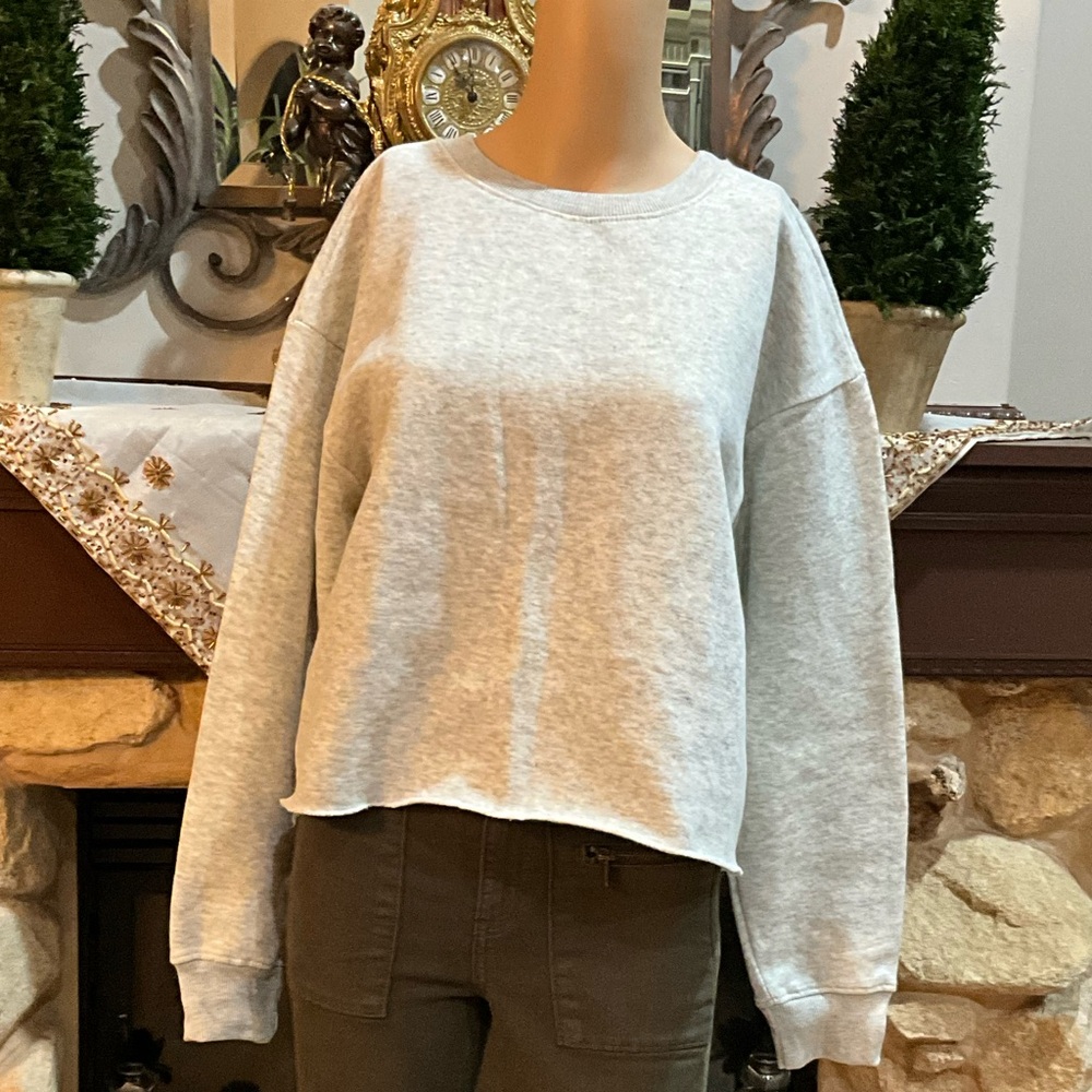 J.O&CO Gray Crewneck Cropped Sweatshirt
